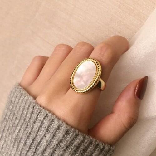New Royal Vintage Geometric Oval Finger Ring For Women Fashion Jewelry Gold Rings Elegant Charms Hand Jewellery Gift
