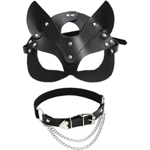 Leather Mask and Sexy Thighs Soft Girls Fashionable cute heart-shaped chain leg ring leg chain adjustable garter belt