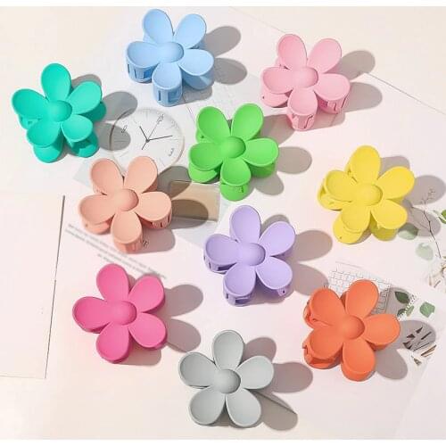 Fashion Korean Hair Claws Women Candy Colors Hair Crab Clamps Hairdress Solid Hairpins Flower Shaped Hair Accessories Headwear