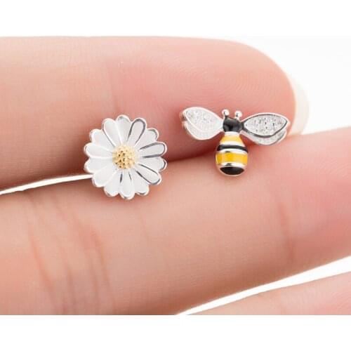 Shuangshuo Asymmetric Earrings Lovely Honey Bee 925 Sterling Silver Ring Sun Flower Stud Earrings for Women Wedding Jewelry