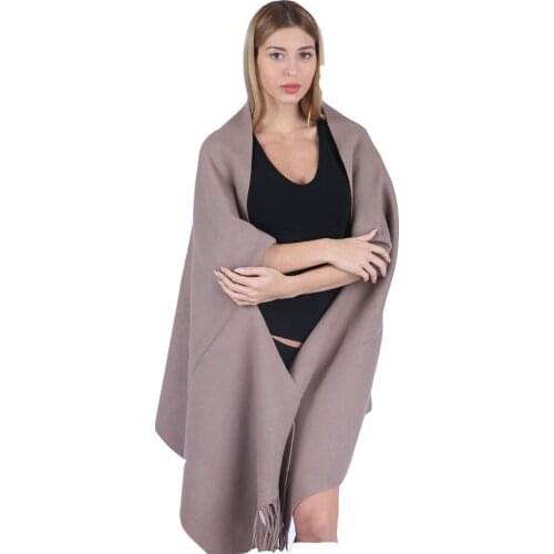 2021 New Fashion Style Women Poncho Winter Scarf Floral Printed Scarves and Wraps Luxury Trend Ponchos