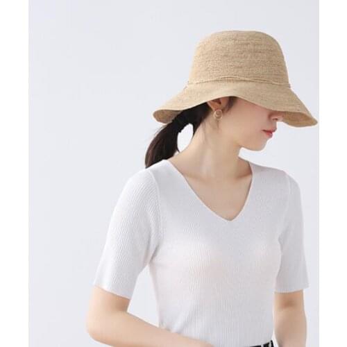 Women Soft Thin V-neck Pullover Slim Short-sleeved Sweater