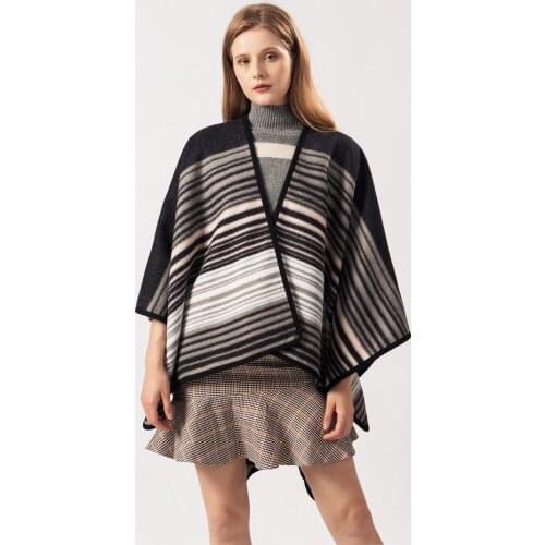 Strip Fashion Women Scarfs Autumn and Winter Warm Ladies Ponchos Dual-use Classic Striped Big Cloaks