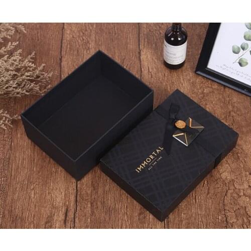 Custom Recyclable Luxury Gift Boxes For Baby Clothing Packaging Box Wholesale ---XP0441