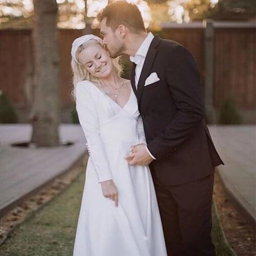 Autumn 2021 Wedding dress short платье vestidos de novia wedding party Dress V-Neck Robe De Soiree свадебные платья bride to be