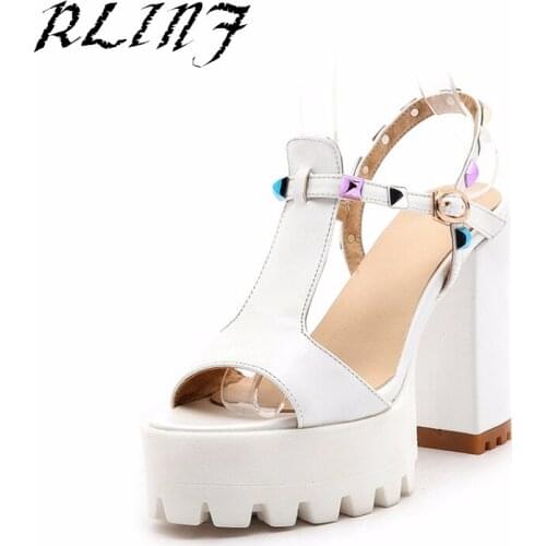 2018 New Fashion Comfort Rivet High-heeled Waterproof Platform Fish Mouth Thick with The Size of 32-43 Shoes