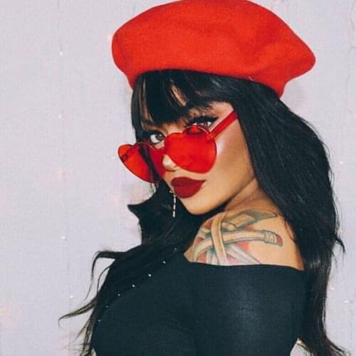 Love Heart Shaped Sunglasses Women Brand Designer New Fashion Cute Sexy Retro Cat Eye Vintage Cheap Sun Glasses Red Female