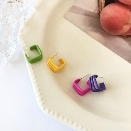 Fashionable Woman Contracted Temperament Retro Geometric Earrings Adorn Article