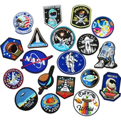 50pcs/Lot Embroidery Patches Letters Clothing Decoration Accessories Astronaut Plsanet Diy Iron Heat Transfer Applique