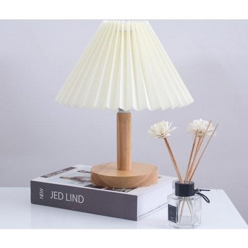 Korean INS retro pleated web celebrity bedroom bed head girl heart Nordic wind solid wood bedside lamp decoration