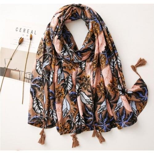 2020 New Beautiful Cotton Plant Print Tassel Scarves And Shawls Women Long Leaves Beach Scarf Wrap Hijab Free Shipping