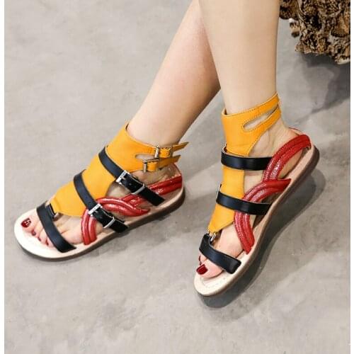 Genuine Leather Metal Buckle Strap Woman Gladiator Hallow Out Sandalias Mujer Woman Flats Open Toe Zapatos Mujer Retro Sandals