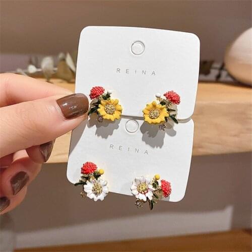 Korean Style Flower Stud Earrings for Women Vintage Baroque Boho Earrings Cute Enamel Earrings Wholesale Jewellery Oorbellen