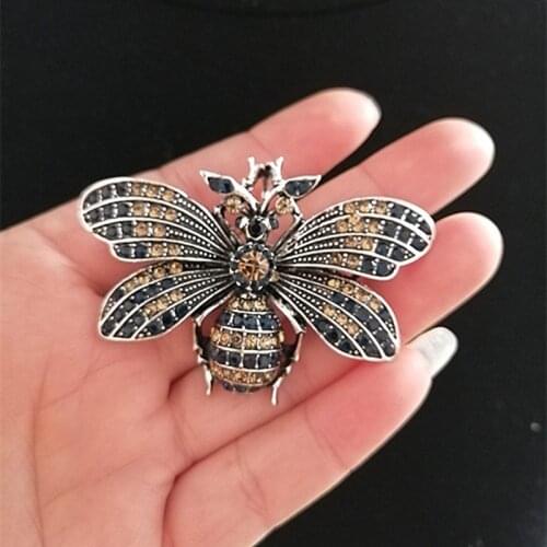Exquisite butterfly insect collar pin brooch suit sweater beetle accessories party pin badge brooches holiday gift