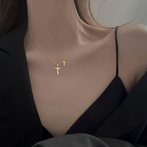 Modern Jewelry Cross Pendant Necklace Simply Deign High Quality Shiny Crystal Hot Selling Chain Necklace For Women Gifts
