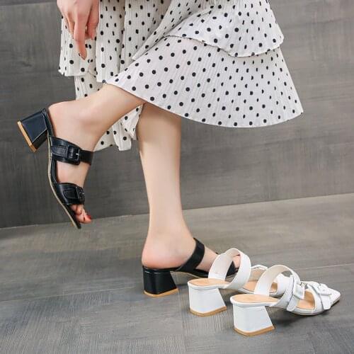 Womens Sandals Beach Buckle Open Toe Square Heels Genuine Leather Summer Zapatillas Casa Mujer Sapato Feminino Black White