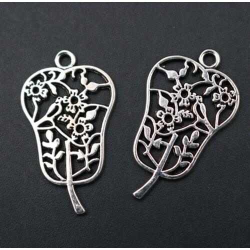 10pcs Antique Silver Color Mini Banana Fan Charm Alloy Pendant Retro Necklace Bracelet DIY Metal Jewelry Findings 29*17mm A1070