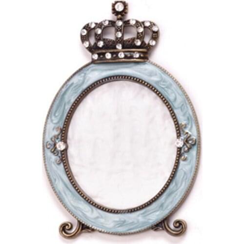 Artwork Practice Lightweight Nail Polish Gel Showing Painting Crown Stand for Shooting