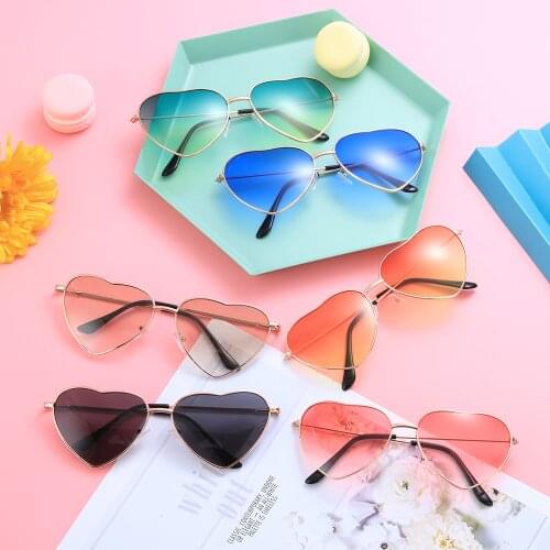1PC Vintage Heart Shape Sunglasses Candy Color Gradient Ocean Lenses Metal Frame Fancy Dress Street Wear Accessories Gift