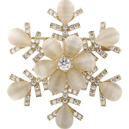 Dara 2021 NEW Arrival Ice Flower Women Brooch High Sense Suit Accessories