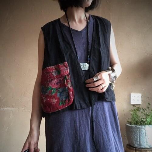 Johnature Linen Vintage Patchwork Vests 2021 New Autumn Women Thin Breathable Soft Solid V-Neck Belt Print Pockets Black Vests