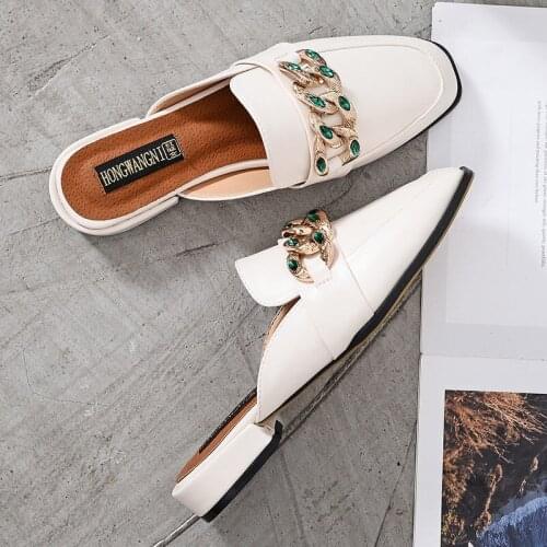 Luxury Designer Genuine Leather Shoes Women Slipper Round Toe Metal Chain Decoration Flat Mules Slipper Women Casual Party Shoes