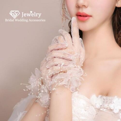 CC Wedding Gloves Women Accessory Engagement Jewelry Bridal Dress Mesh Flower Shape Short Marriage Finger Gants Party Prom QS81