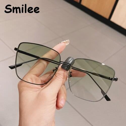 New Green Gradient Sunglasses 2021 Fashion Oversized Metal Frame Vintage Glasses Designer Shades Mens Womens Square Sunglass