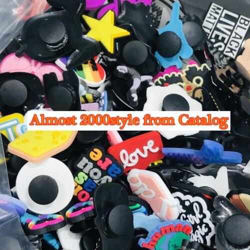 50pcs 100pcs Random Shoe Charms Cartoon Anime Icon Shoe Accessories for Boys Girls Kids X-mas Gift Buckle Decoration