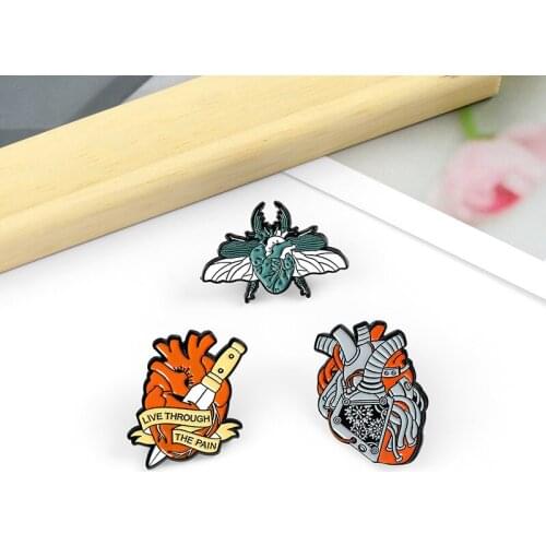 New Fashion Creative Insect Dagger Heart Exquisite Personality Oil Drop Enamel Brooch A Gift For Friends With Collection Value