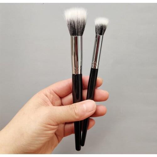 Blush Brush Goat Hair Highlighter Brush Powder Brush High Quality Makeup Brushes Sculpting Concealer Professional Makeup Brush
