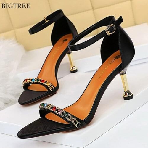 2021 Fashion Color Crystal Chain Sandals Women Open Toe Silk Ankle Buckle Shoes Green Pink High Heels Ladies Wedding Pumps Dress