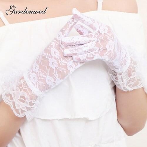 Gardenwed Lace Appliques Bridal Gloves 2020 Ruffles Full Fingers White Wedding Dress Accessories