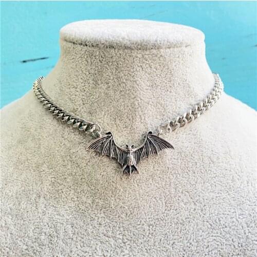 Fashion Vintage Punk Gothic Bat Chain Necklace For Women Animals Choker Halloween Collar Hip Hop Girls Jewelry Gift Wholesale
