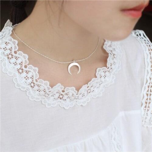 Europe / U S Pendant Necklace Curved Crescent Moon Necklace Women Necklace Ladies Jewelry Birthday Gift