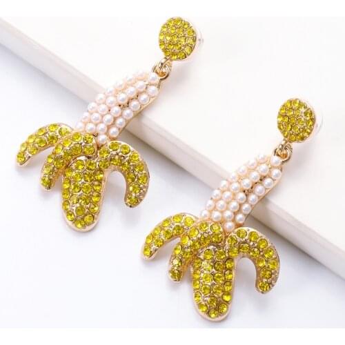Minar Personality Full Rhinestones Banana Pendant Earrings Gold Color Metal Imitation Pearls Fruit Dangle Drop Earrings Gifts