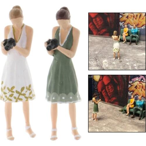 1:64 Mini People Women Figure Doll Resin Model Scenario Building Layout