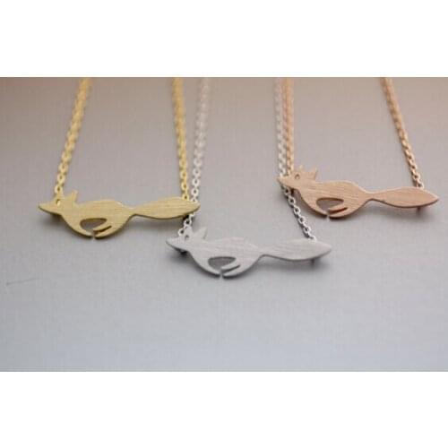 Daisies 10pcs/lot New Fashion Womens Pendant Necklace Running Fox Silver Gold Necklace Jewelry For Girl Gift