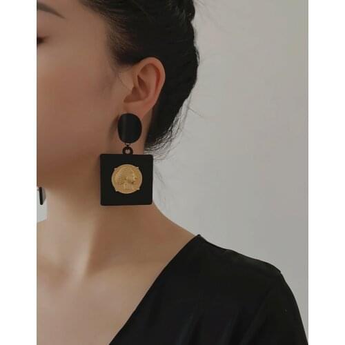 202 New European And American Atmosphere Exaggerated Black Retro Punk earrings INS Geometric Square Earrings Female Trend