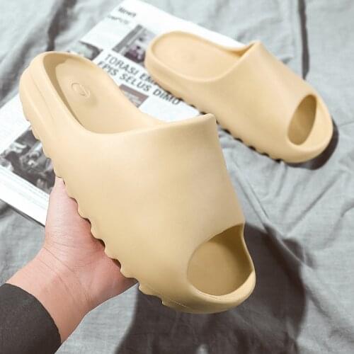 2020 New Summer Sale Aqua Slippers Garden Shoes Homey Multicolor Flip-Flops Light Sandal Comfortable Breathable Chaussure Homme