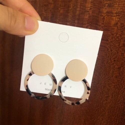 Korean Version of the New Fresh Geometric Acrylic Paint Pendant Earrings Retro Simple Leopard Circle Exaggerated Women Earrings