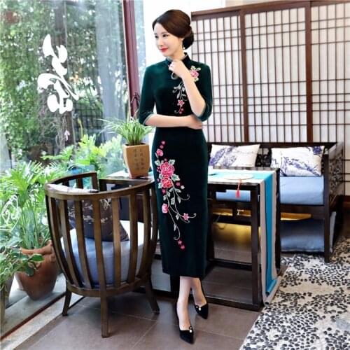 Shanghai Story Keyhole Cheongsams Velvet qipao Chinese Style Dress Floral Embroidery Chinese Dress national trend oriental dress