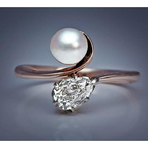 Huitan Elegant Pearl Pear Shape CZ New Design Women Finger Ring Bridal Wedding Engagement Party Ring Romantic Fashion Jewelry