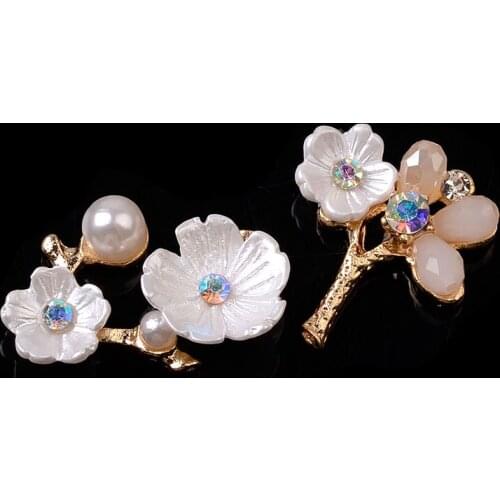 50pcs Gold color Zinc Alloy Crystal Resin Flower Branch Charms Resin Flower Charm For Wedding DIY Handmade Hair Accessories