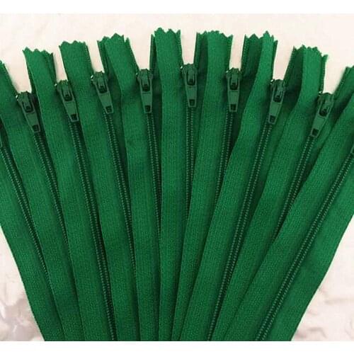 10 pcs. Green 40cm (16 inches) nylon coil, zipper, tailor, crafter and fgdqrs