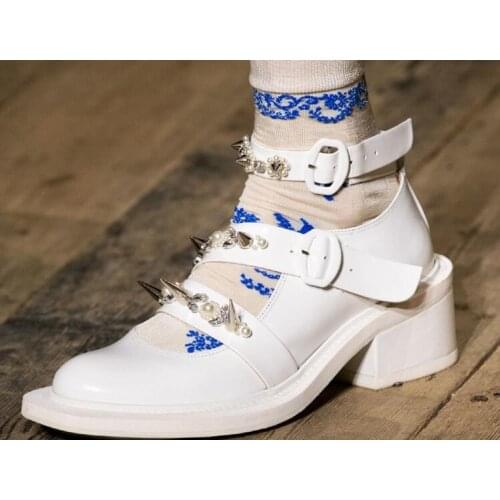 Dipsloot Woman Black Sliver White Genuine Leather Pearls Rivets Ankle Boots Round Toe 5 cm Square Heels Spikes Mary Jane Shoes