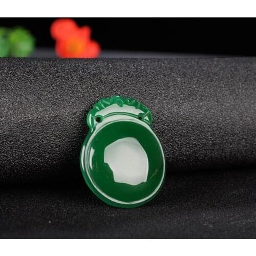 Natural Green Chalcedony Hand-carved Safe Buckle Pendant Fashion Boutique Jewelry Men and Women Heart Mirror Necklace