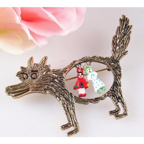 New Fashion 1pcs Vintage Wolf Brooch jewelry Little Red Riding Hood Unique Epaulette Brooches drop shipping