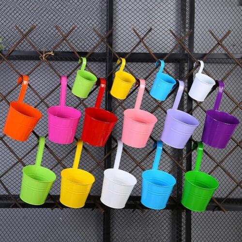 Metal Hanging Flower Pot Natural Style Candy Color Iron Hook Wall Plant Bucket Hanging Basket for Garden Balcony Decoration