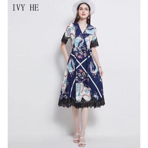 IVY HE European And American Streewear New Fashion Printing Waist Slim Stitching Lace V-Neck Dresses Summer Womens Dress 2021